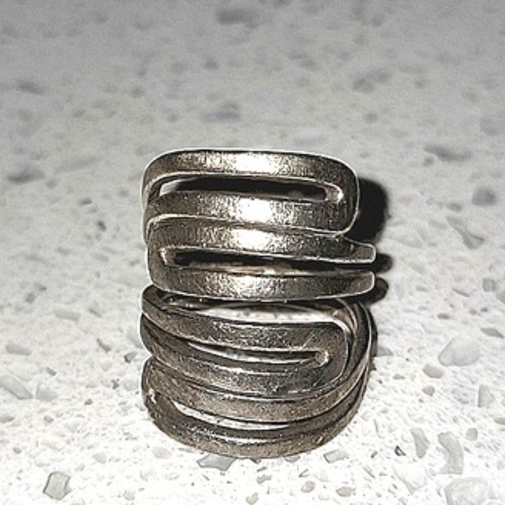 Silver Handcrafted Ring - image 1